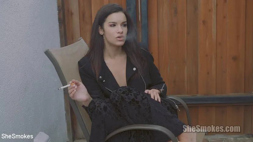 Kink Partners '彼女はタバコを吸う!' 主演 Hazel Jepsen (写真 14)