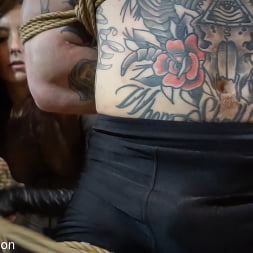 Elise Graves に 'Kink Partners' 男に十分なロープを与える (サムネイル 20)