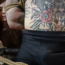 Heavybondage4life en 'Kink Partners' Dale a un hombre suficiente cuerda (Miniatura 20)