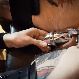 Heavybondage4life en 'Kink Partners' Sin jaulas pero no libres (Miniatura 2)