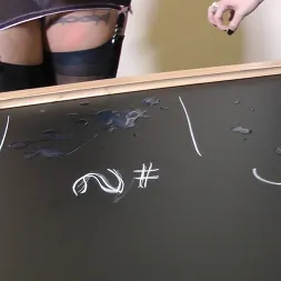 Helly Mae Hellfire en 'Kink Partners' CONCURSO DE CORRIDAS POR EQUIPOS DE BALONCESTO (Miniatura 14)