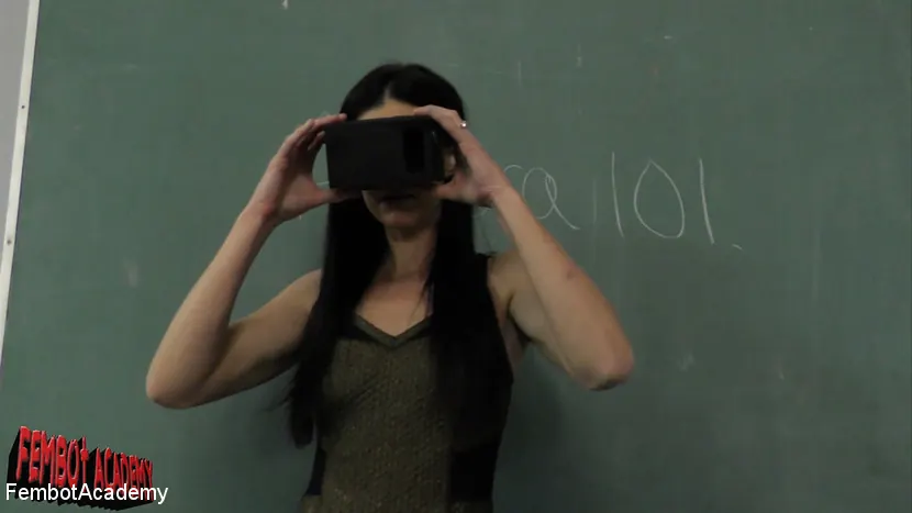 Kink Partners '¡La Maestra ahora es mi Fembot!' protagonizando India Summer (foto 2)