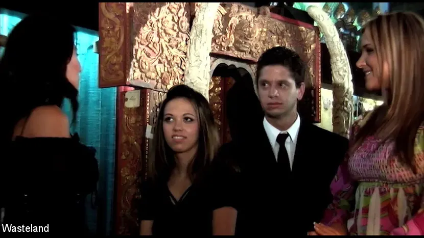 Kink Partners 'En la niebla - Episodio 1: La llegada' protagonizando Jenny Hendrix (foto 1)