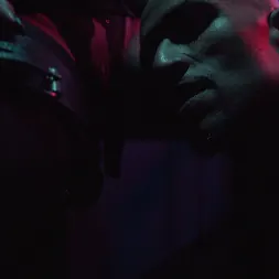 Jet Setting Jasmine に 'Kink Partners' 映画のような人生 (サムネイル 1)