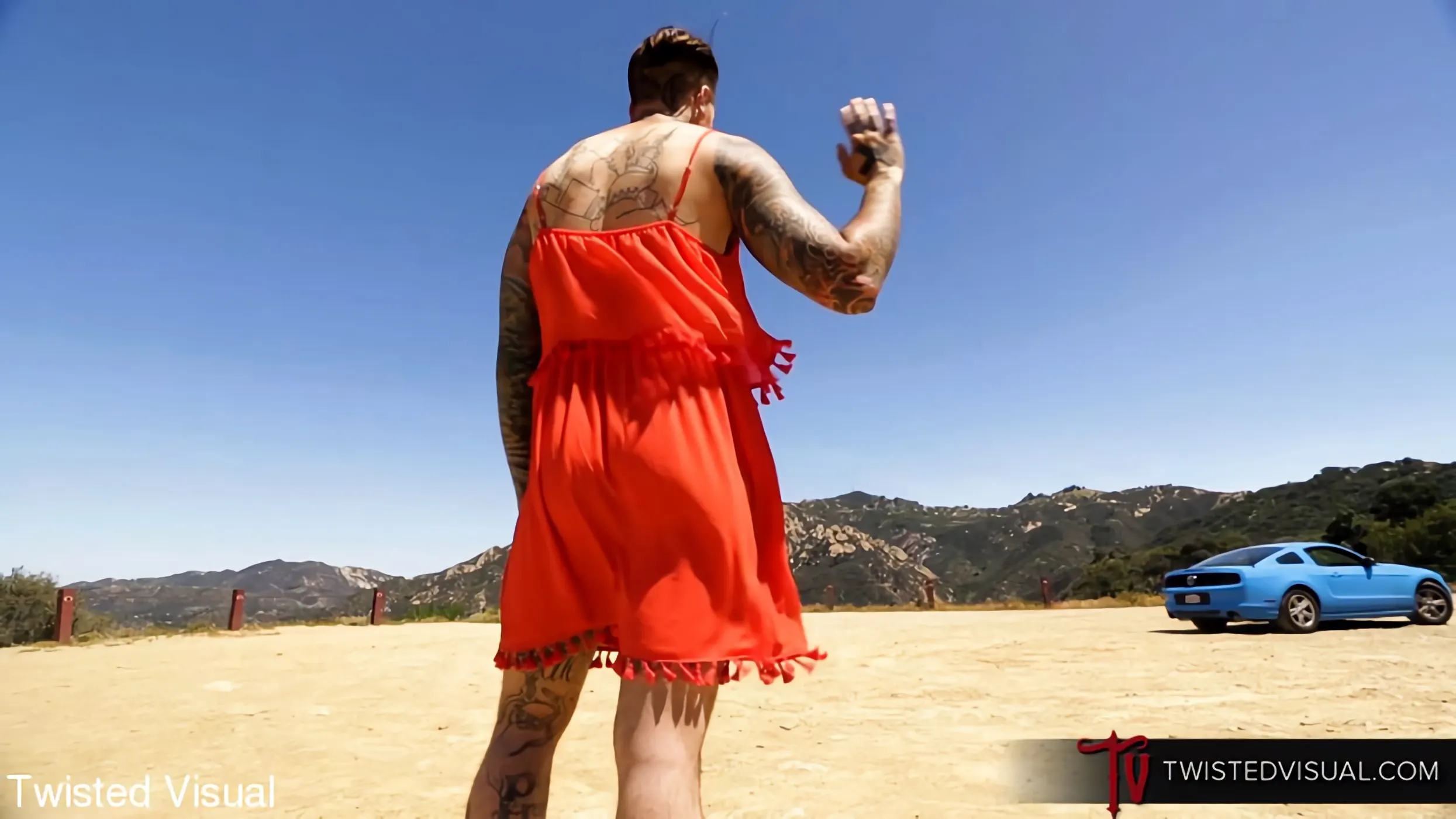 Jiz Lee に '砂漠でのジズとラッカスファック' from 'Kink Partners' (写真 28) Kink Partners '砂漠でのジズとラッカスファック' 主演 Jiz Lee (写真 28)