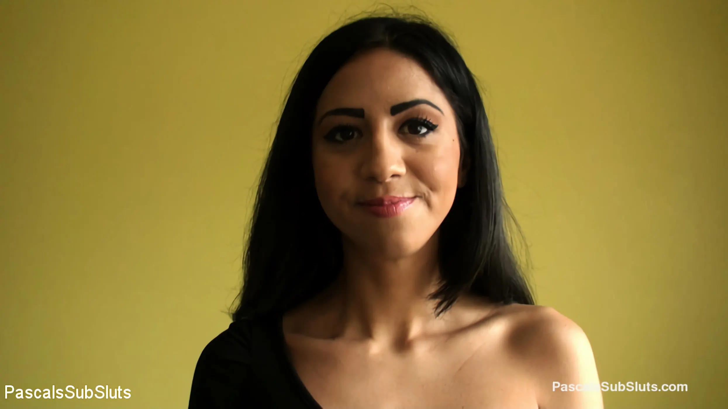 Kink Partners 'ジュリア・デ・ルシア:私をしっかりと窒息させ、私を激しく突っ込む' 主演 Julia de Lucia (写真 2)