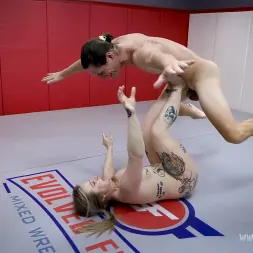 Kaiia Eve に 'Kink Partners' vs Tony Orlando (サムネイル 8)