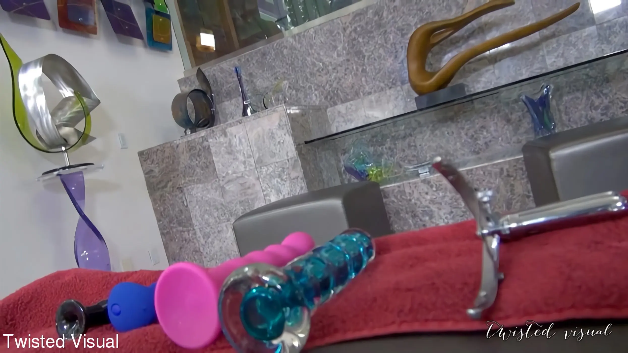 Kink Partners 'Karlie pierde su virginidad anal' protagonizando Karlie Montana (foto 14)