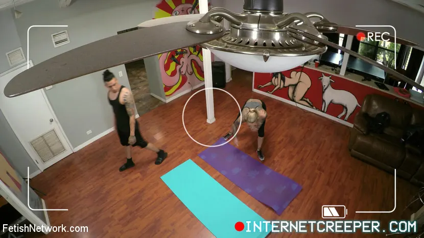 Kink Partners 'インターネットクリーパー - パーソナルトレーナーのうわー - カルマrx' 主演 Karma Rx (写真 3)