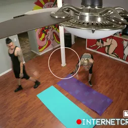 Karma Rx に 'Kink Partners' インターネットクリーパー - パーソナルトレーナーのうわー - カルマrx (サムネイル 3)