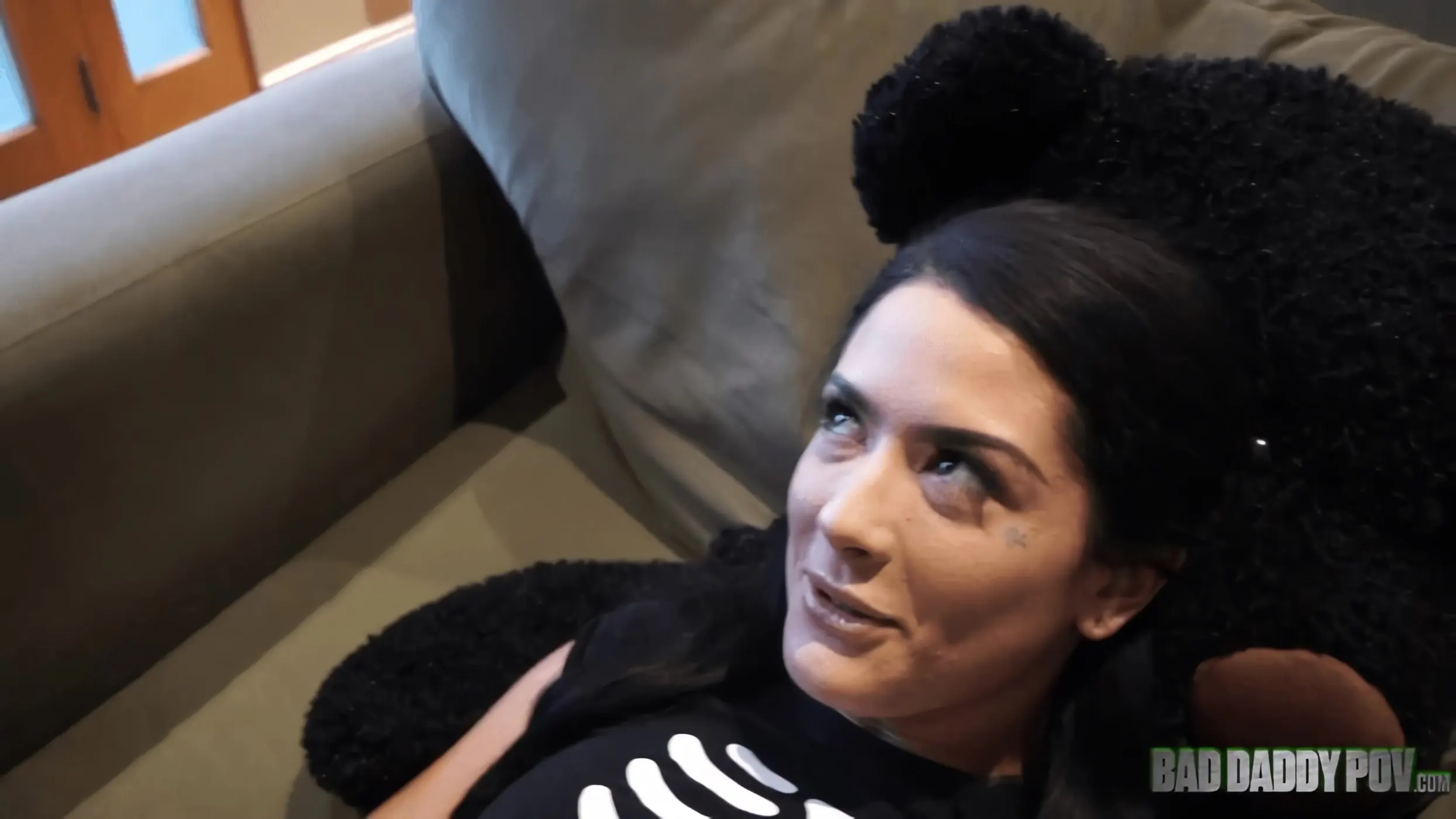 Kink Partners 'Katrina Jade: una adolescente de grandes tetas recibe una lección' protagonizando Katrina Jade (foto 2)