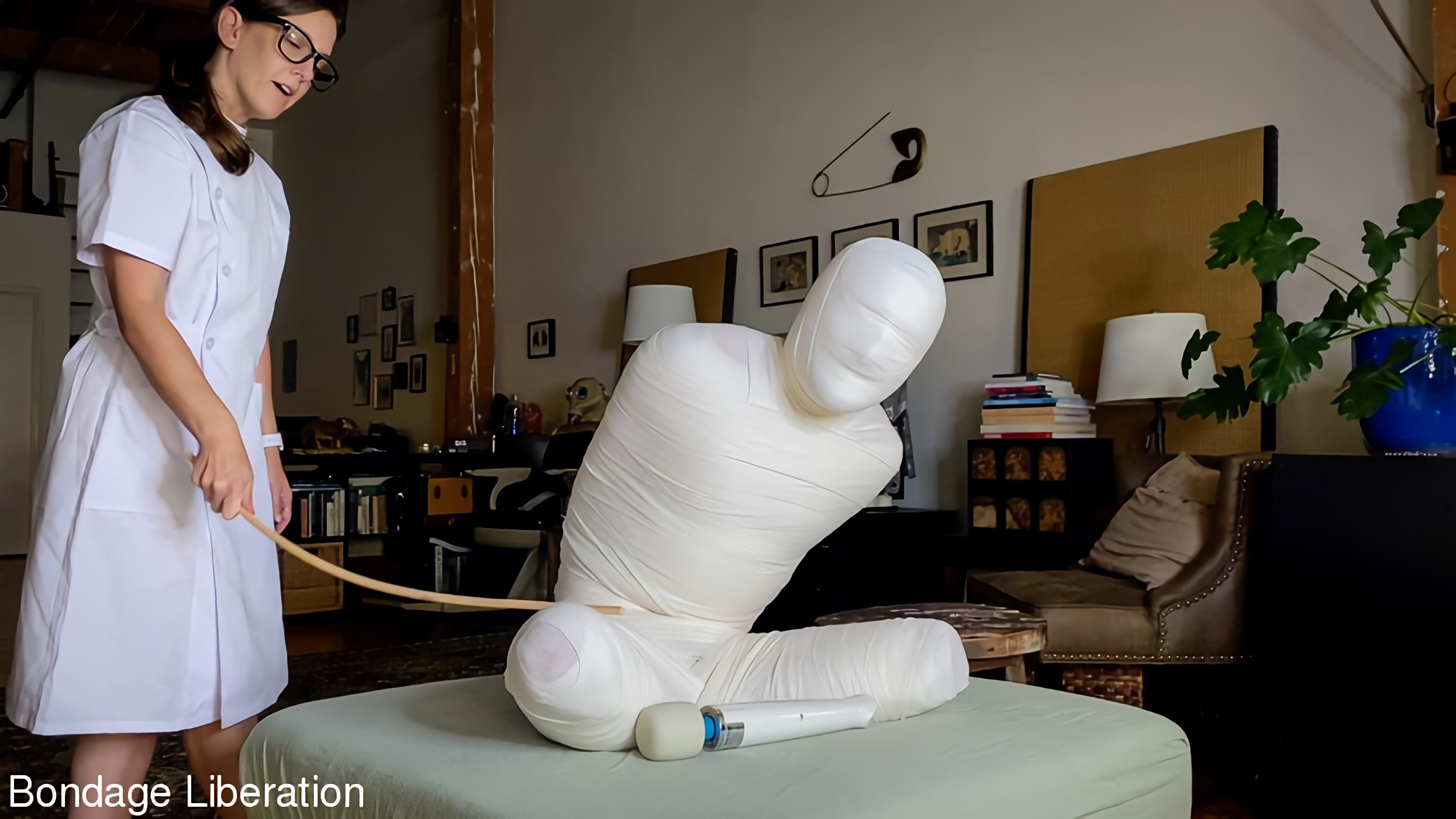 Elise Graves in 'Kink Partners' Kept Under Wraps: Part Two (Thumbnail 3)