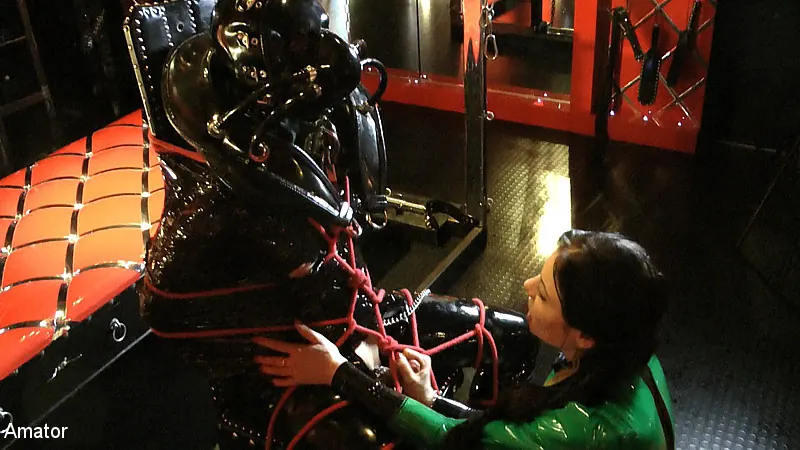 Kink Partners 'and Slave: Part 1 'Bondage'' protagonizando Lady Ashley (foto 13)