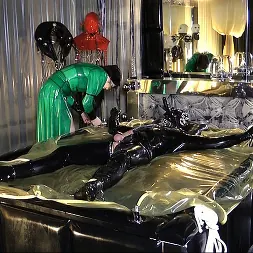 Lady Ashley en 'Kink Partners' and Slave: Part 3 'The Rubber Room' (Miniatura 6)