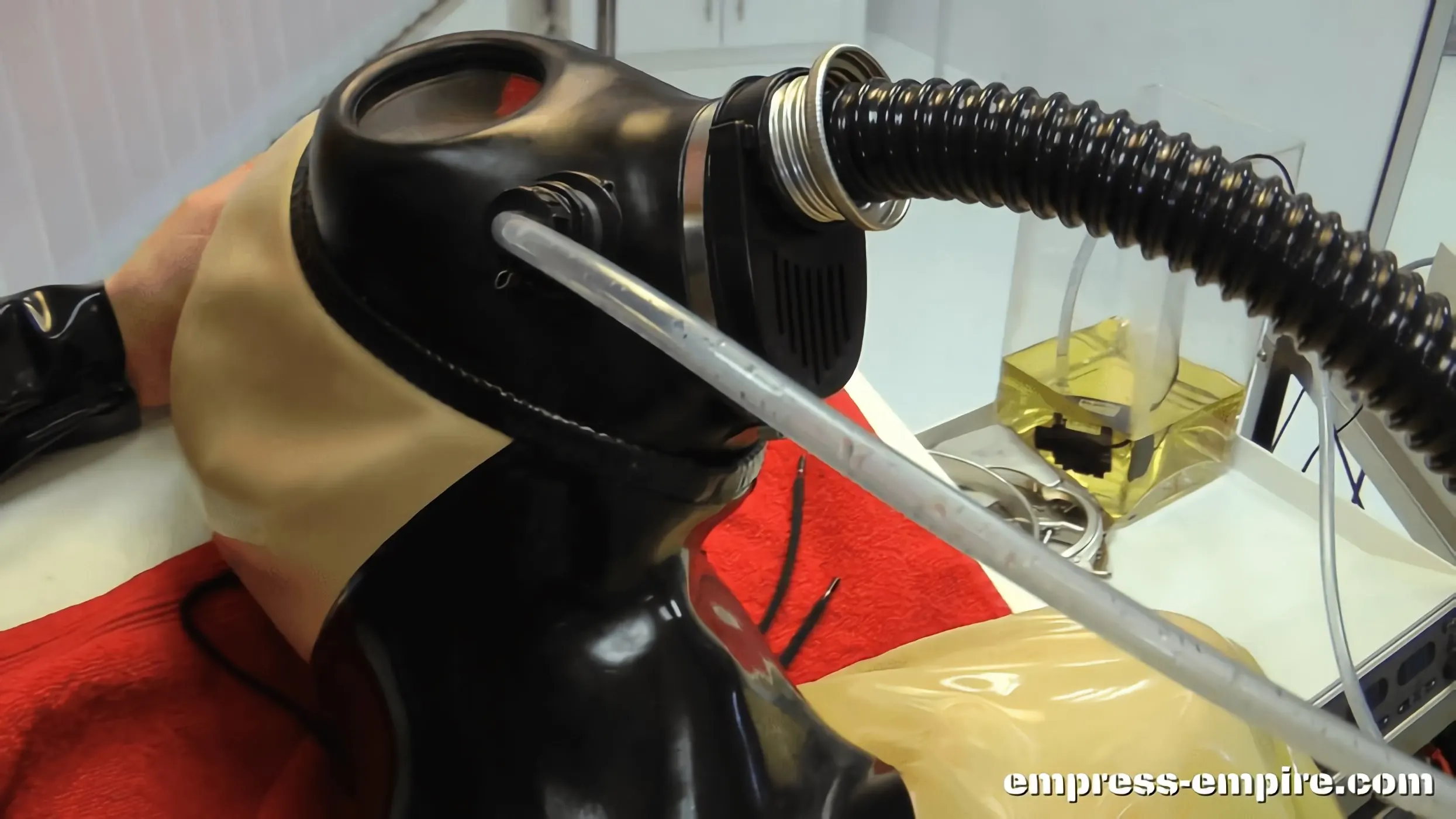 Kink Partners 'イエローパート1' 主演 Lady Ashley (写真 1)