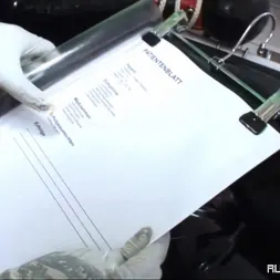 Lady Bijou en 'Kink Partners' Clínica de pups de goma (2 de 3) (Miniatura 4)