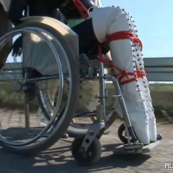 Lady Bijou en 'Kink Partners' Clínica de pups de goma (3 de 3) (Miniatura 8)