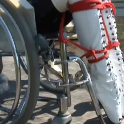 Lady Bijou en 'Kink Partners' Clínica de pups de goma (3 de 3) (Miniatura 10)