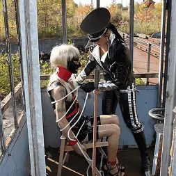 Lady Bijou en 'Kink Partners' Sissy es una exhibicionista (Miniatura 7)