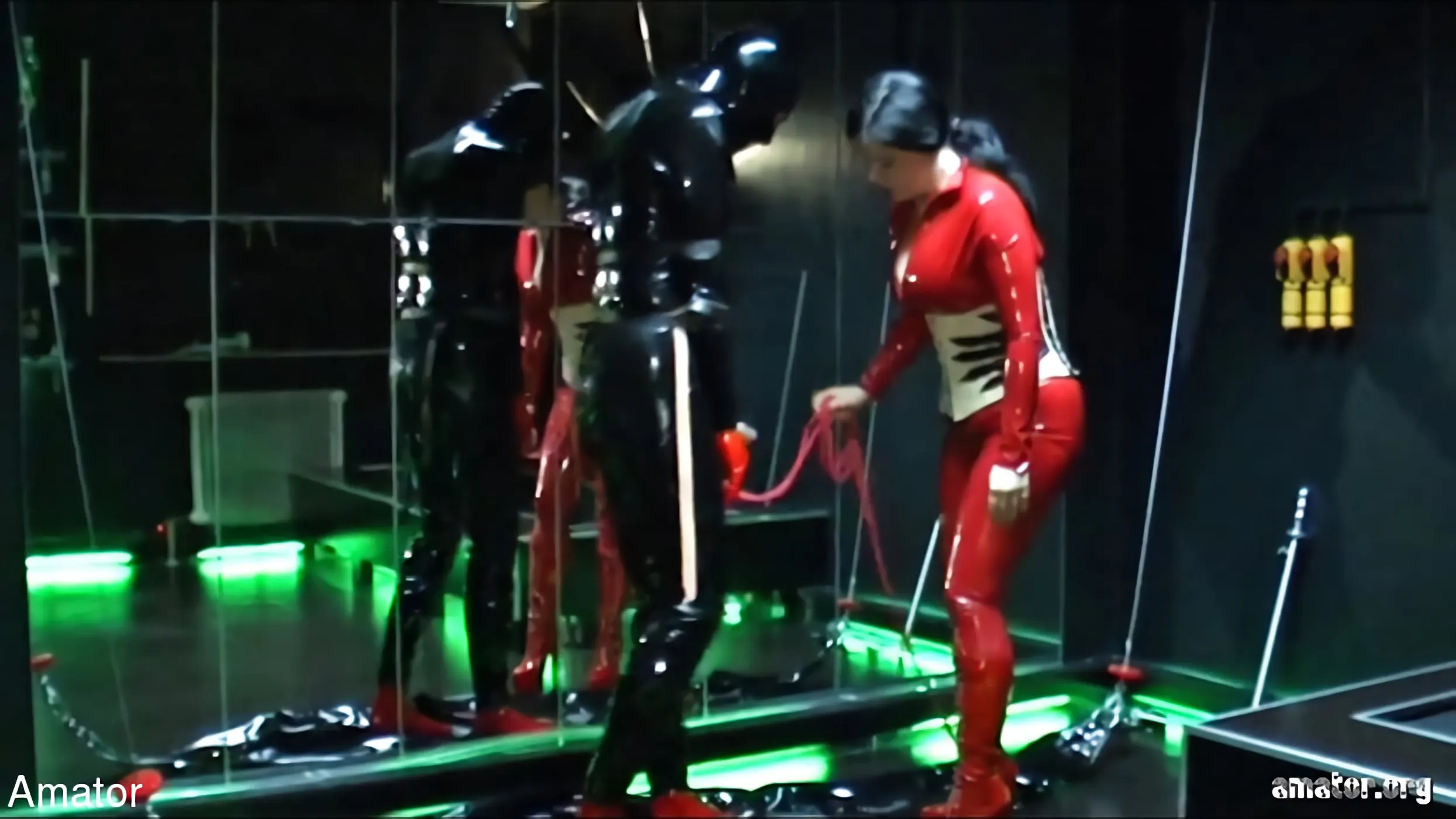 Kink Partners '- Rubber Mummification' 主演 Lady Isis (写真 4)