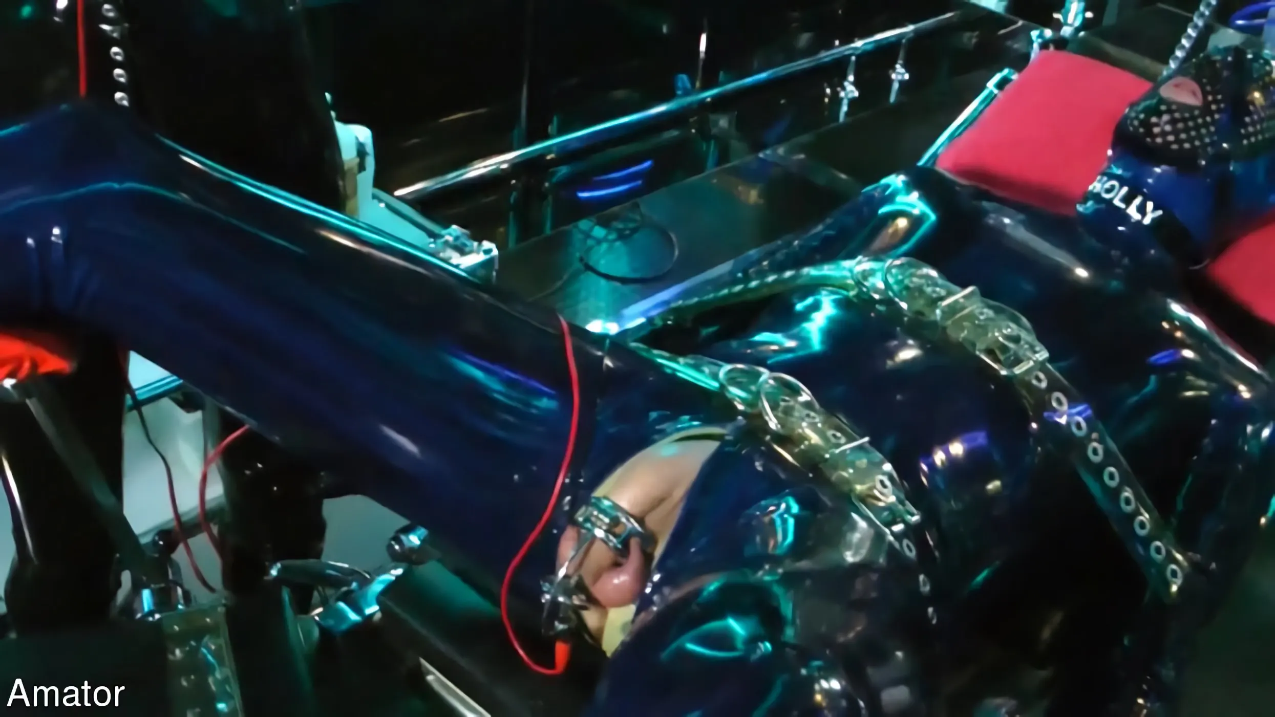 Kink Partners 'ホリー、私のゴム玩具1/3' 主演 Lady Lilith (写真 7)