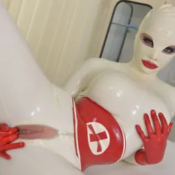 Latex Lucy に 私のゴム製のスーツで一人で (写真 10) Latex Lucy に 'Kink Partners' 私のゴム製のスーツで一人で (サムネイル 10)