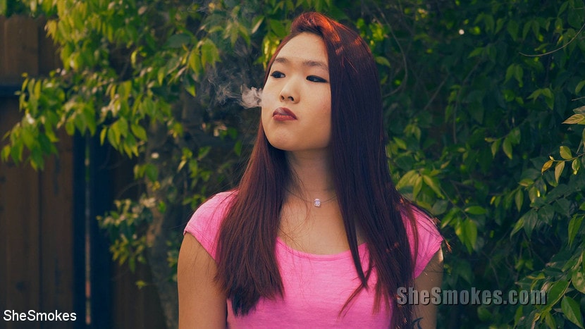 Kink Partners 'She Smokes 2' starring Lea Hart (Photo 3)