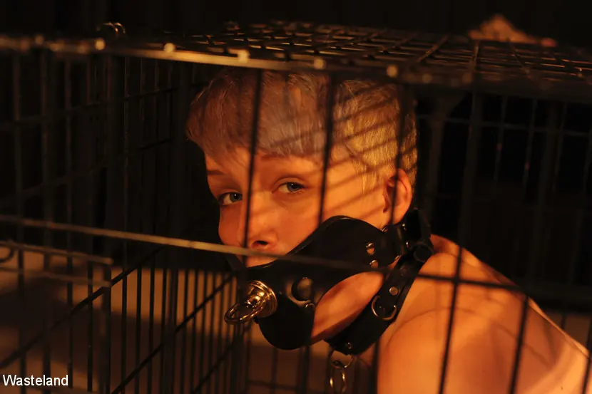 Kink Partners 'Kat in a Cage' starring Leila Hazlett (Photo 4)
