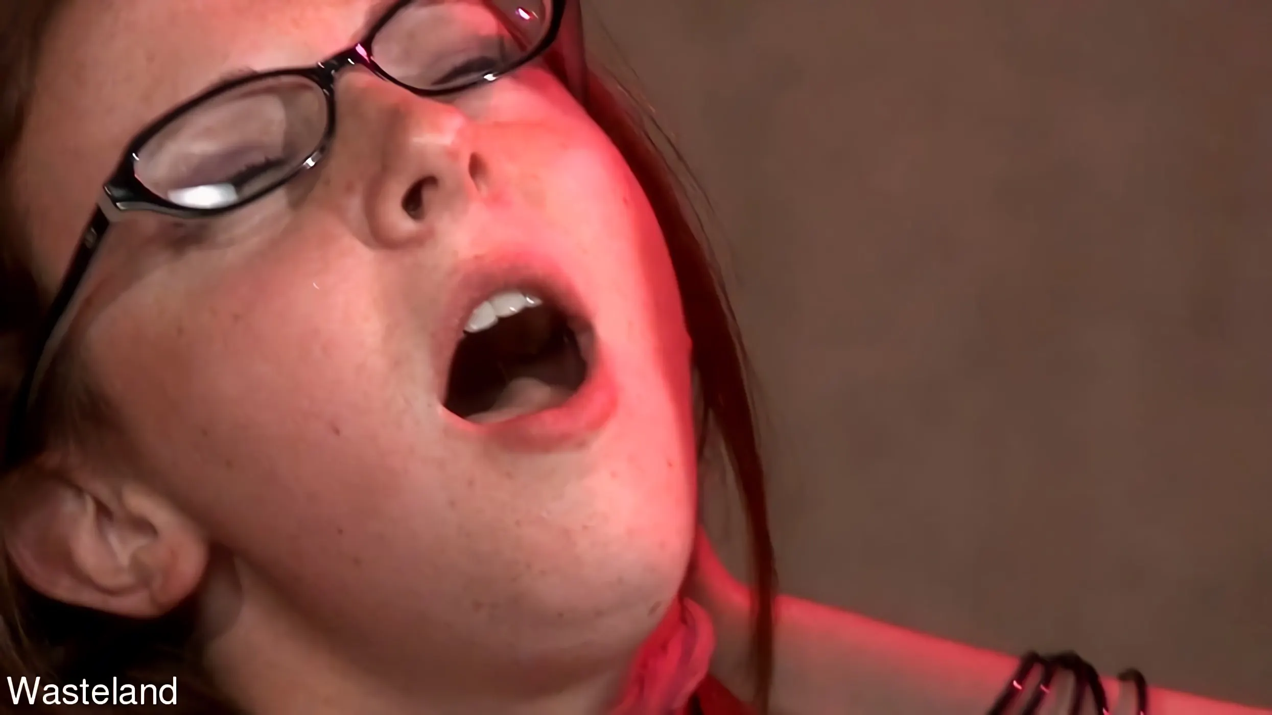 Kink Partners 'Orgasmos de una joven sumisa' protagonizando Leileyn (foto 7)