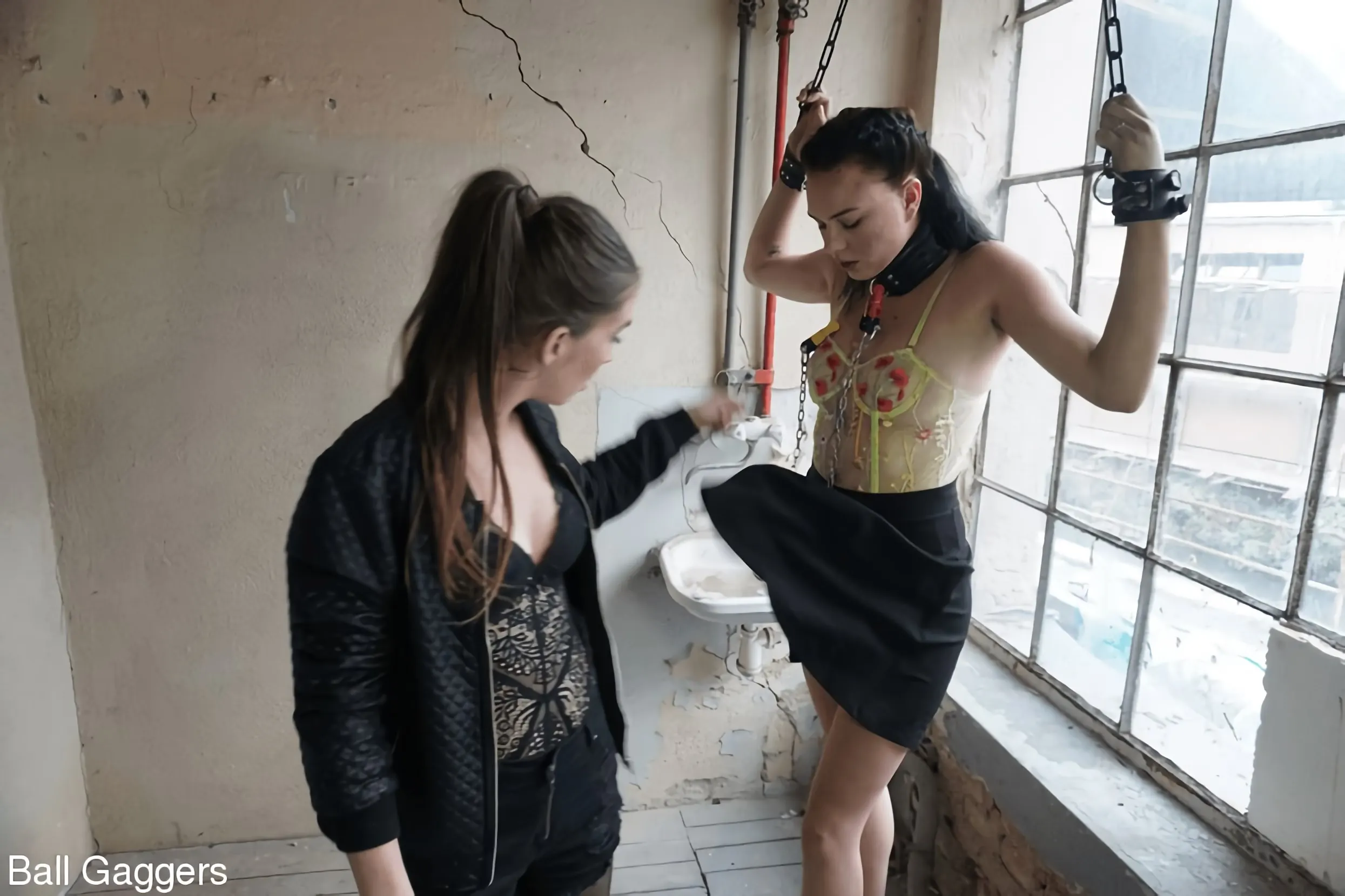 Kink Partners 'Lenna estando a cargo' protagonizando Lenna Ross (foto 20)