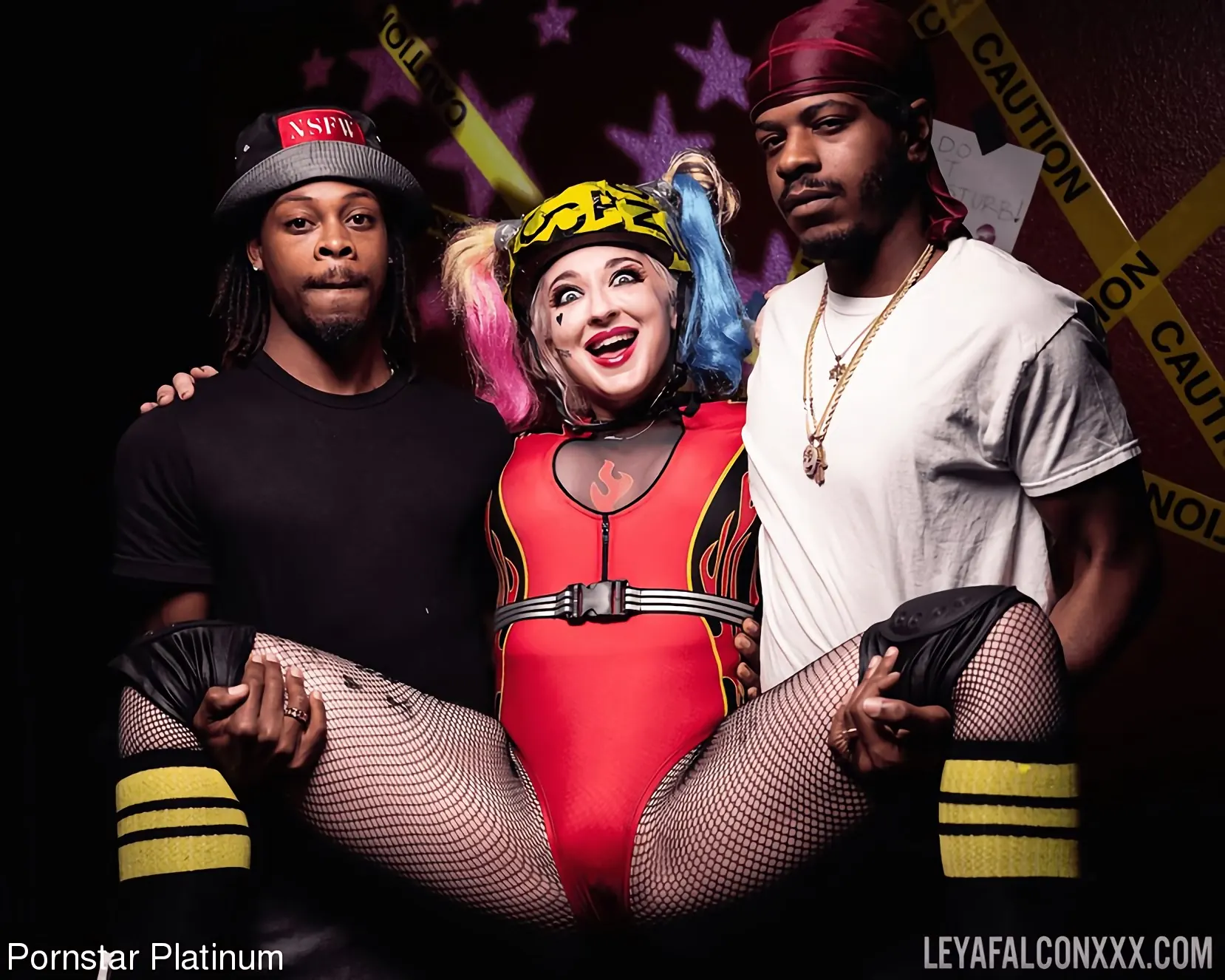 Kink Partners 'in Caution: Please Disturb with those 2 Cocks!' protagonizando Leya Falcon (foto 30)