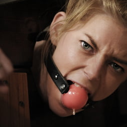 Lilly Ligotage に 'Kink Partners' 裏側の喜び (サムネイル 7)