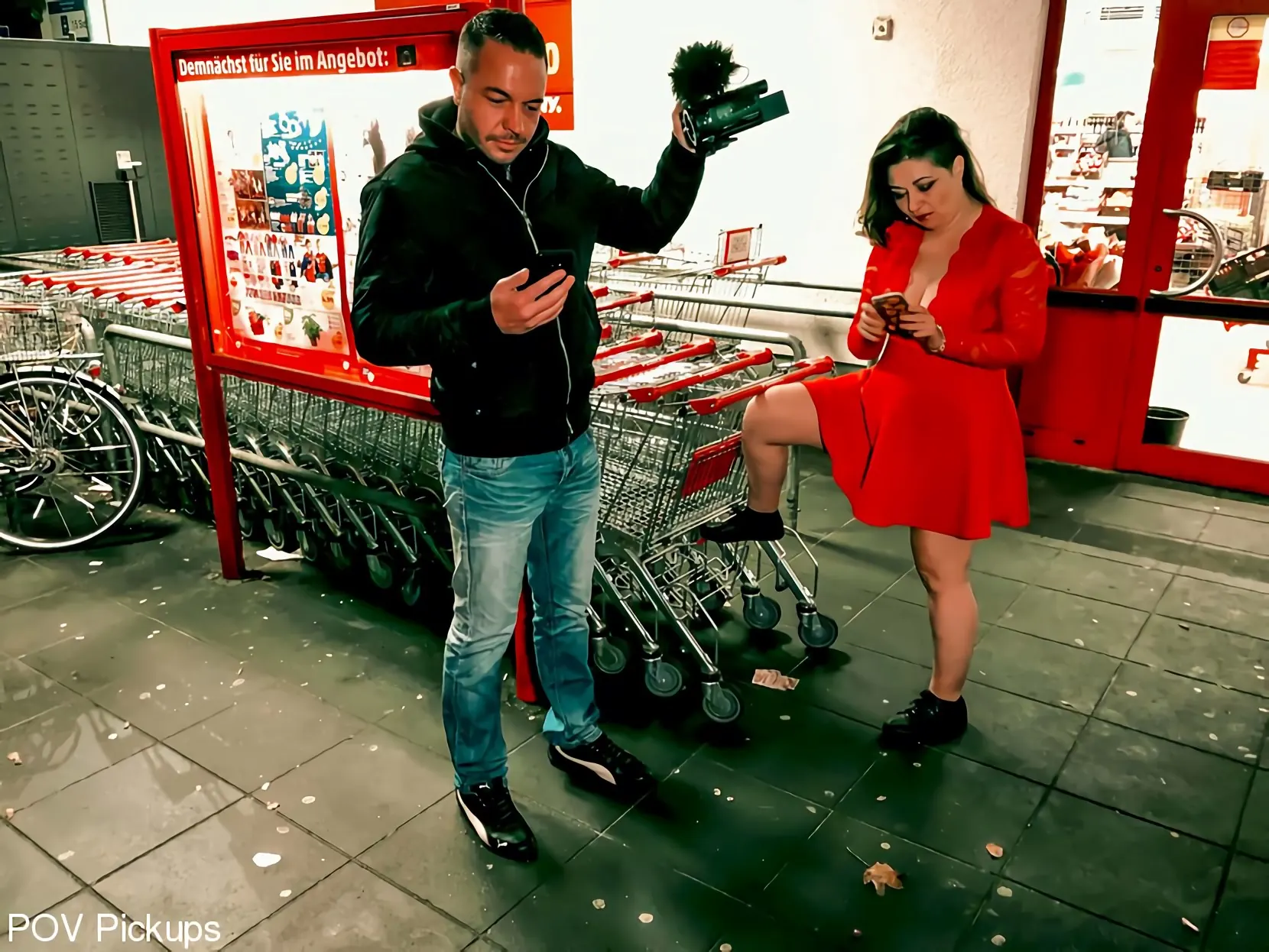 Kink Partners 'アンディはベルリンの中心部の主要道路でリズをファック' 主演 Liz Lane (写真 2)