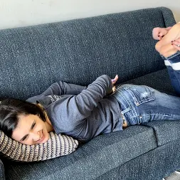 London Evans in Struggling Writer (Photo 5) London Evans in 'Kink Partners' Struggling Writer (Thumbnail 5)