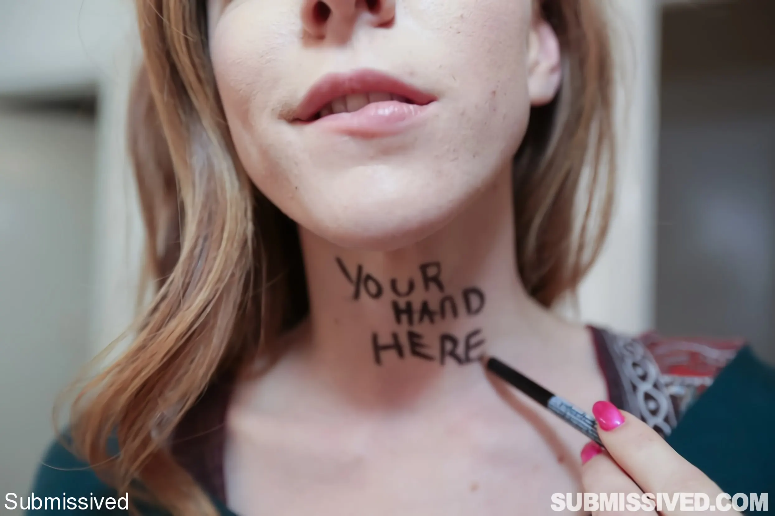 Luna Light に 'いい子だね' from 'Kink Partners' (写真 3) Kink Partners 'いい子だね' 主演 Luna Light (写真 3)