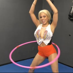 Luna Star in 'Kink Partners' LUNA STAR - HULA CHAMPION: IF YOU WANT TO CUM... GIVE ME EVERYTHING (Thumbnail 1)