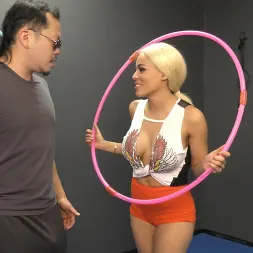 Luna Star in 'Kink Partners' LUNA STAR - HULA CHAMPION: IF YOU WANT TO CUM... GIVE ME EVERYTHING (Thumbnail 5)