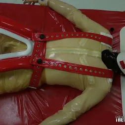 Madame Gilette en 'Kink Partners' Clínica de Madame Gilette (Miniatura 16)