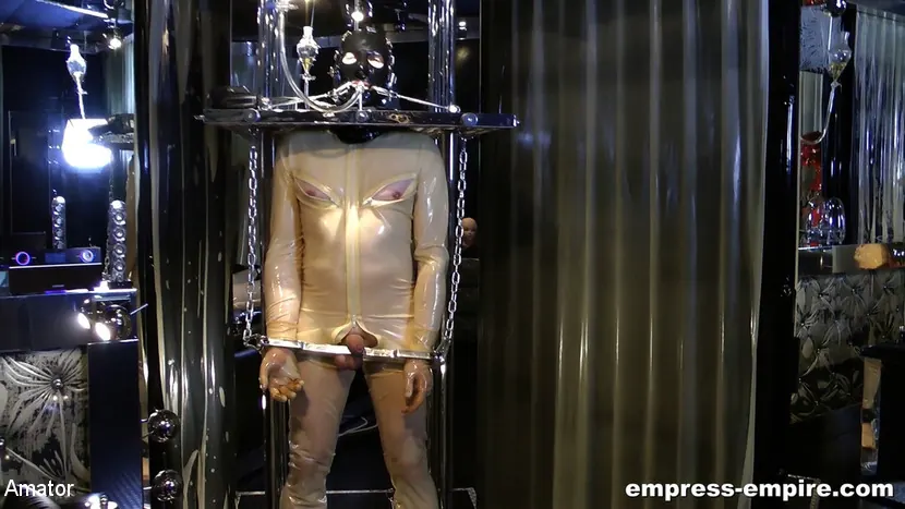 Kink Partners 'マダム・ジレット:ゴム製のおもちゃ(1/2)' 主演 Madame Gilette (写真 13)