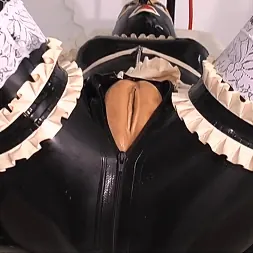 Madame Zoe に 'Kink Partners' クリニックのゴムメイドパート2 (サムネイル 2)