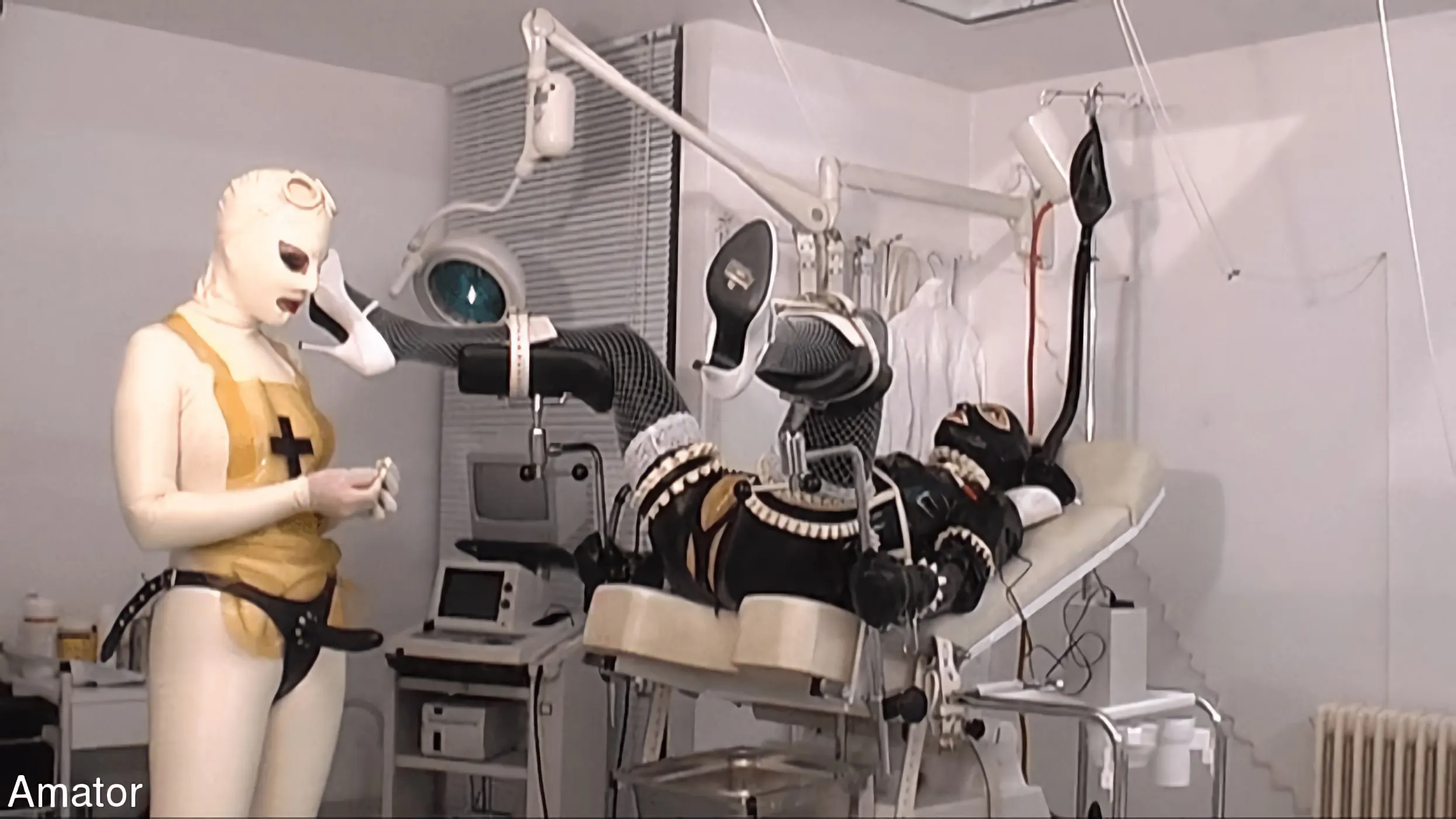 Kink Partners 'クリニックのゴムメイドパート2' 主演 Madame Zoe (写真 11)