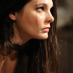 Madeline Blue en A su servicio (foto 20) Madeline Blue en 'Kink Partners' A su servicio (Miniatura 20)