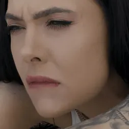 Marley Brinx en 'Kink Partners' Marley Brinx: morena tatuada se deja estirar el culo (Miniatura 4)