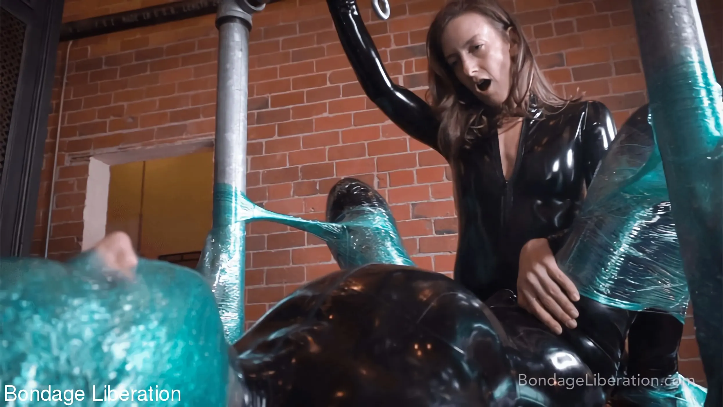 Kink Partners 'Cuando Elise conoció a Medical Slave' protagonizando Medical Slave (foto 13)