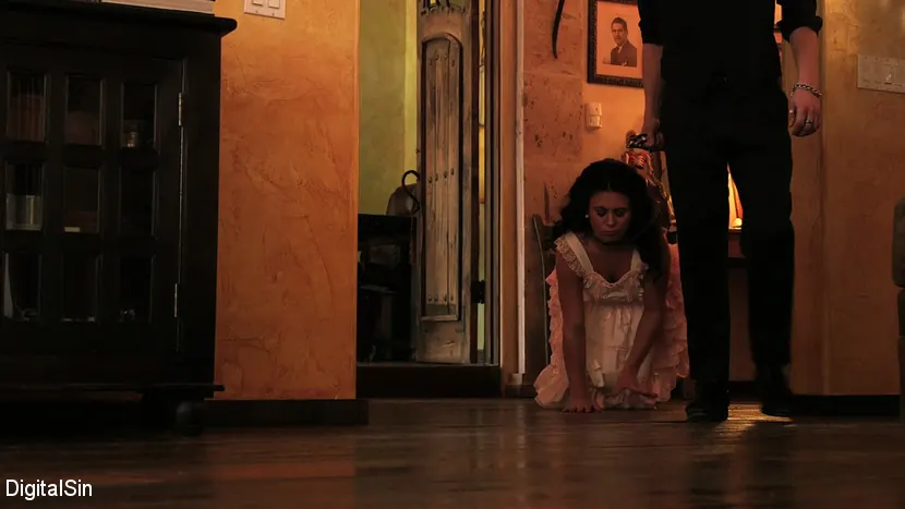 Mia Pearl en '- Innocence Bound' from 'Kink Partners' (foto 1) Kink Partners '- Innocence Bound' protagonizando Mia Pearl (foto 1)