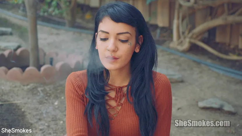 Kink Partners '彼女は10を吸う' 主演 Miche (写真 3)