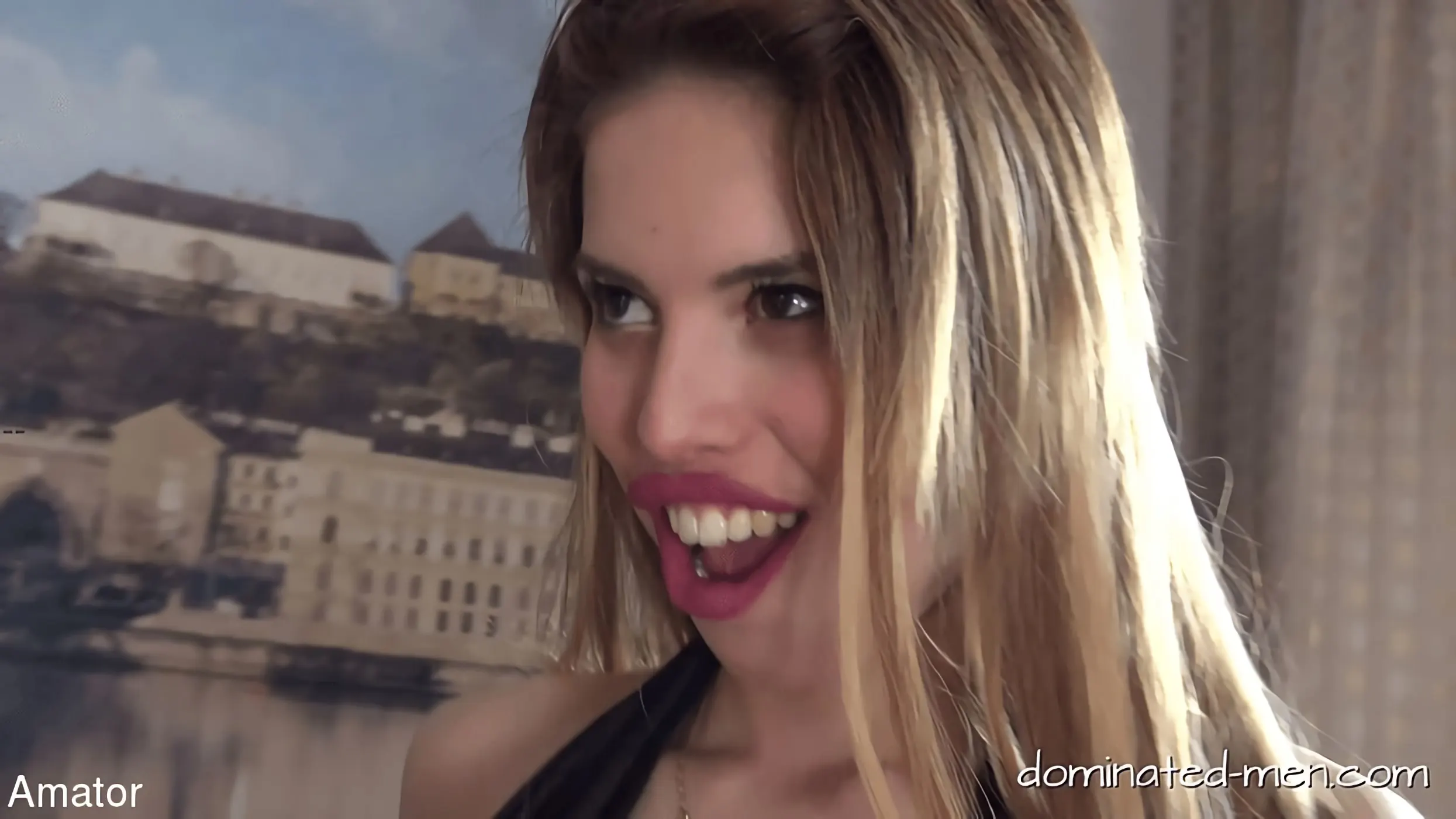 Miss Macarena に '私はあなたの女神パート3です' from 'Kink Partners' (写真 4) Kink Partners '私はあなたの女神パート3です' 主演 Miss Macarena (写真 4)