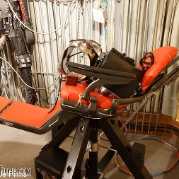 Mistress Eleise de Lacy en 'Kink Partners' Esclavitud extrema (Miniatura 9)