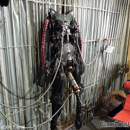 Mistress Eleise de Lacy に 'Kink Partners' 極端な束縛 (サムネイル 1)