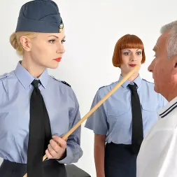 Mistress Eleise de Lacy に 司法処罰 (写真 6) Mistress Eleise de Lacy に 'Kink Partners' 司法処罰 (サムネイル 6)